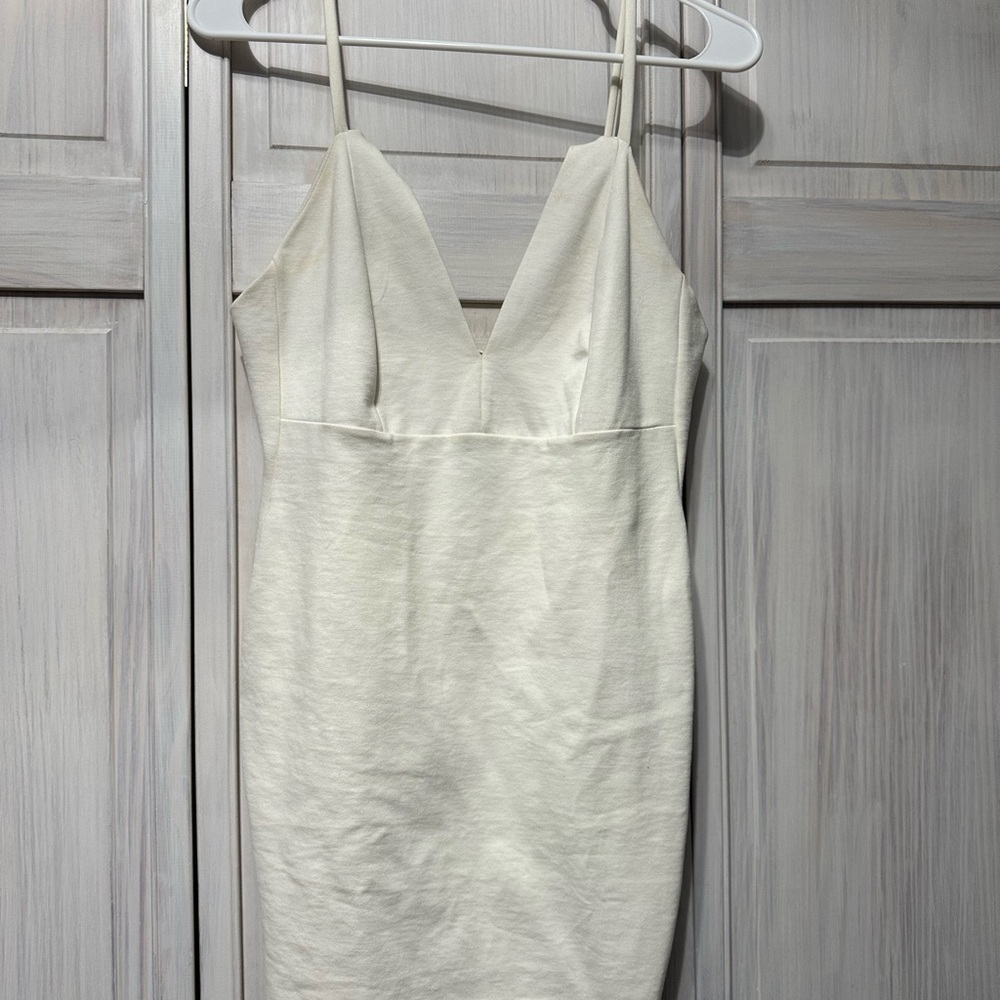 Elegant Cream Sleeveless Dress